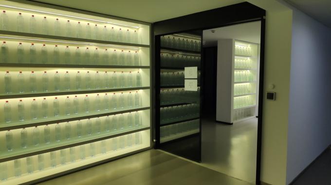 Yüksek hassasiyetli cam şişe doldurma mühürleme makinesi alkolsüz içecekler cam şişe doldurma makinesi 4